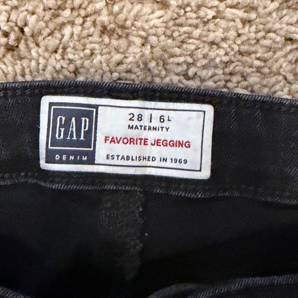 GAP Women's Black Skinny Maternity Jeans, 28/6L - Picture 2 of 3